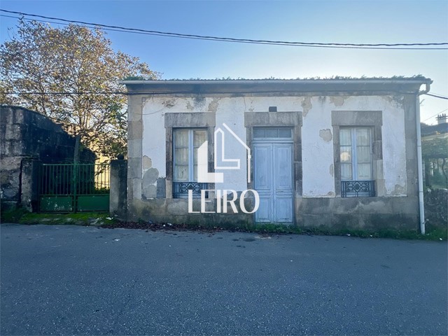 Casa para Reformar Con Terreno muy Próxima al Centro - Vilagarcía de Arousa